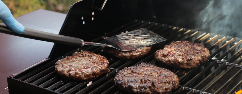 10 Mistakes YOU Would Never Make When Grilling