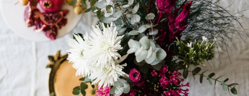 Sina Mizrahi's Secret to Flower Arranging on a Budget