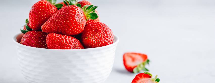 How Do I Properly Prepare Fresh Strawberries?