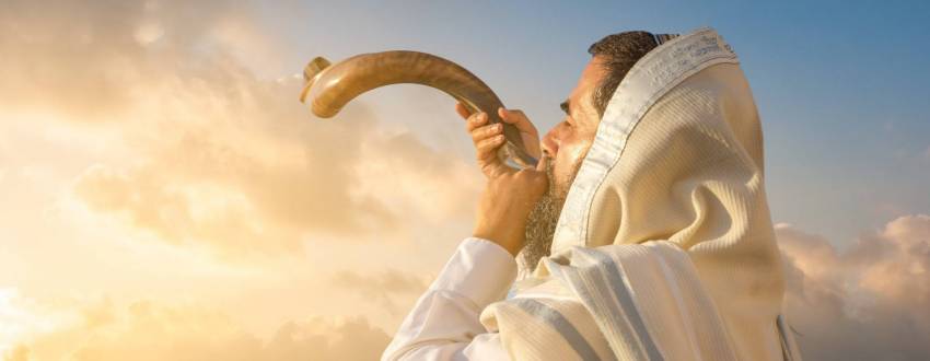 When Is the Latest that One Is Permitted to Eat on Erev Yom Kippur?
