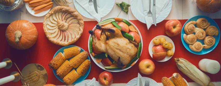 Activities, Crafts, and Tips To Keep Kids Happy at the Thanksgiving Kid’s Table