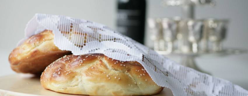 Can I Use A Transparent Challah Cover to Cover the Lechem Mishneh?