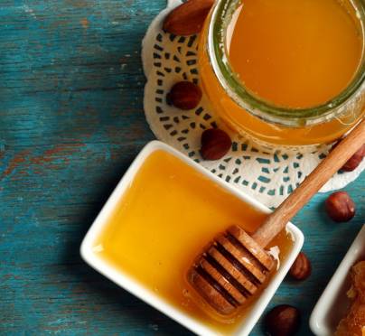 6 Creative Ways To Display Honey On Your Rosh Hashanah Table