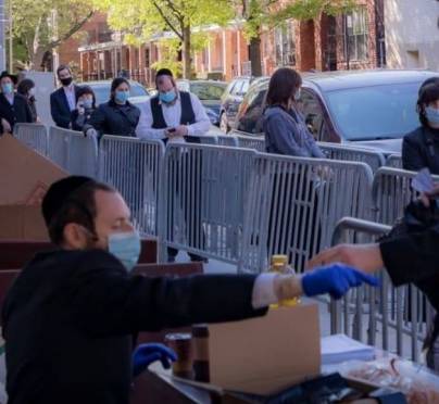 Jewish Foodies Mobilize COVID-19 Relief to Crowdfund Dozens of Trailer Loads of Food Worth $2 Million