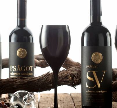The Other Side of the Cork: Psâgot Winery – History Makes History Again