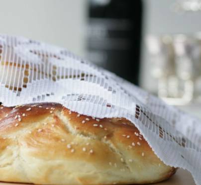 Can I Use A Transparent Challah Cover to Cover the Lechem Mishneh?