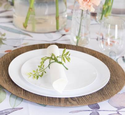 How to Create a Beautiful Simcha Table From Home