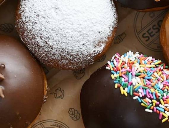 Top Places to Get Kosher Donuts (Sufganiot) in 2021 (Worldwide)