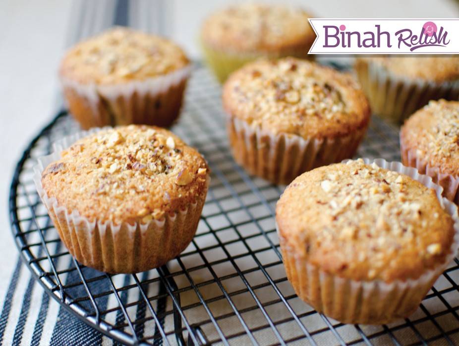Healthy Whole Wheat Muffins with Dates and Almonds