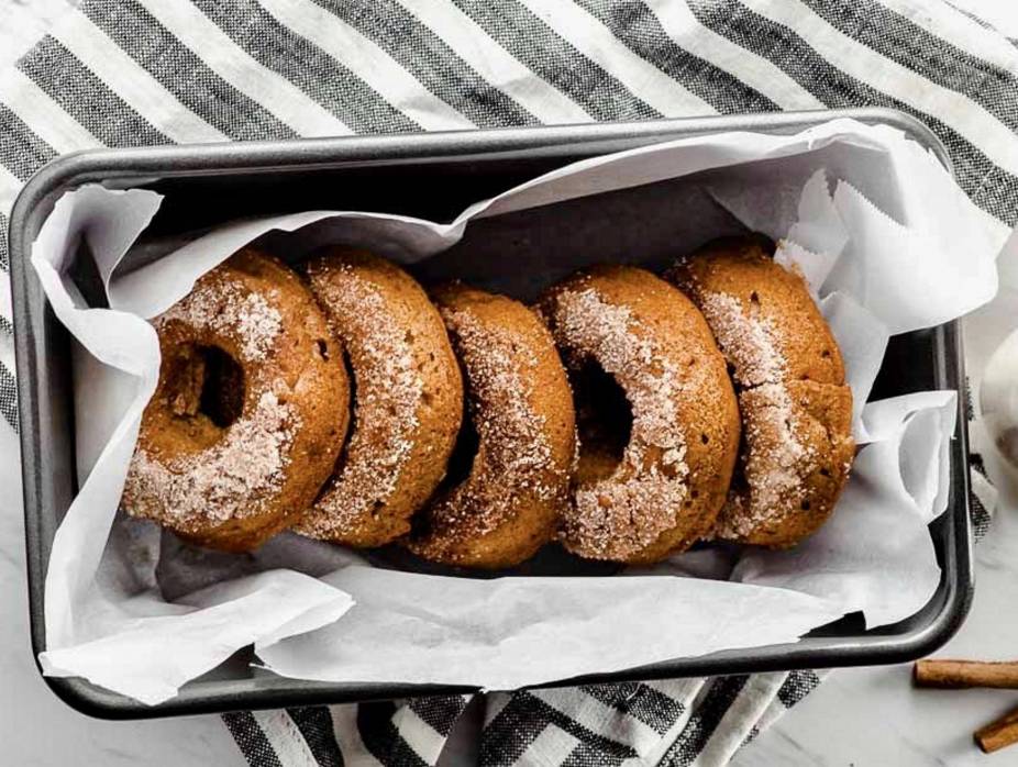 Vegan Apple Cinnamon Baked Donuts