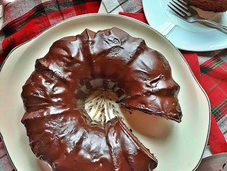 Chocolate Applesauce Spice Cake