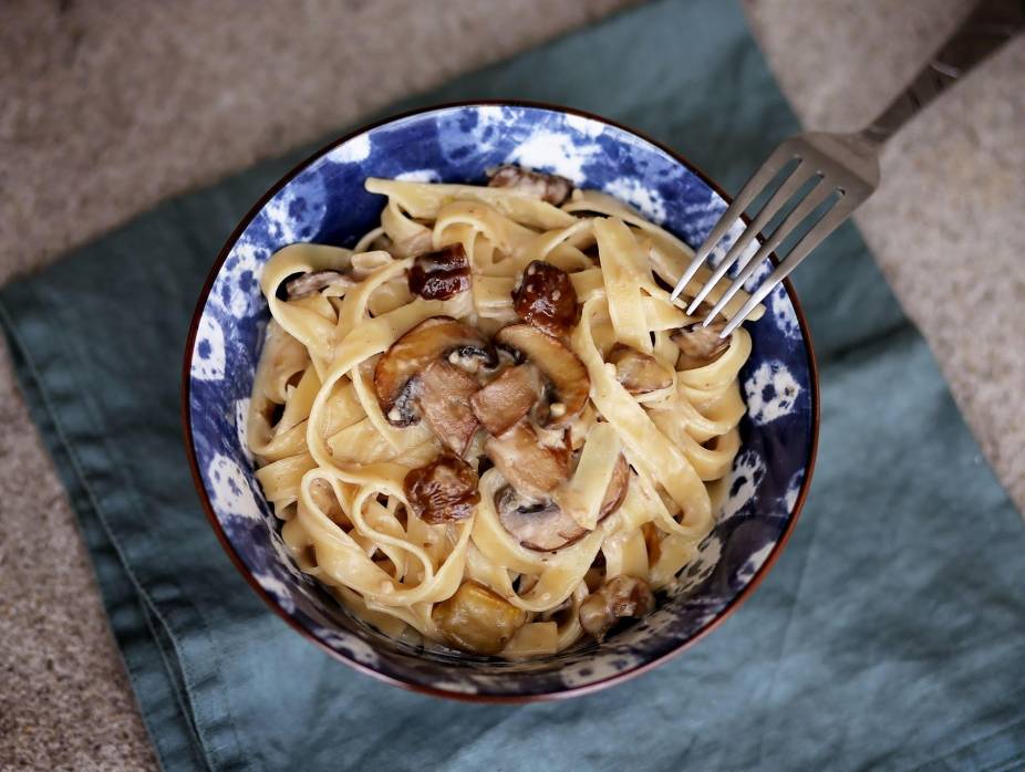 Fettuccine Alfredo with Chestnuts and Mushrooms