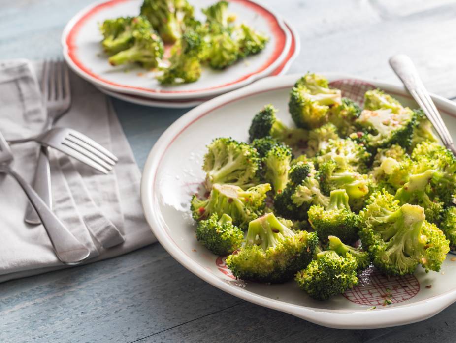 Sesame Garlic Broccoli Salad