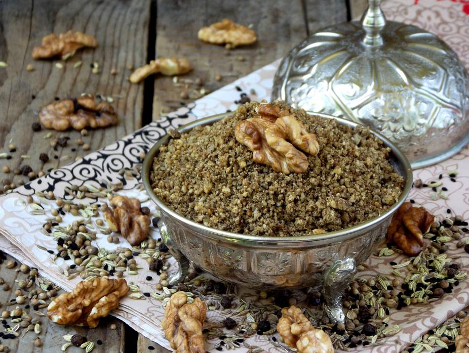 Dukkah (Egyptian Spice Blend)