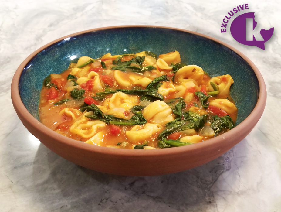 Tomato and Spinach Tortellini Soup