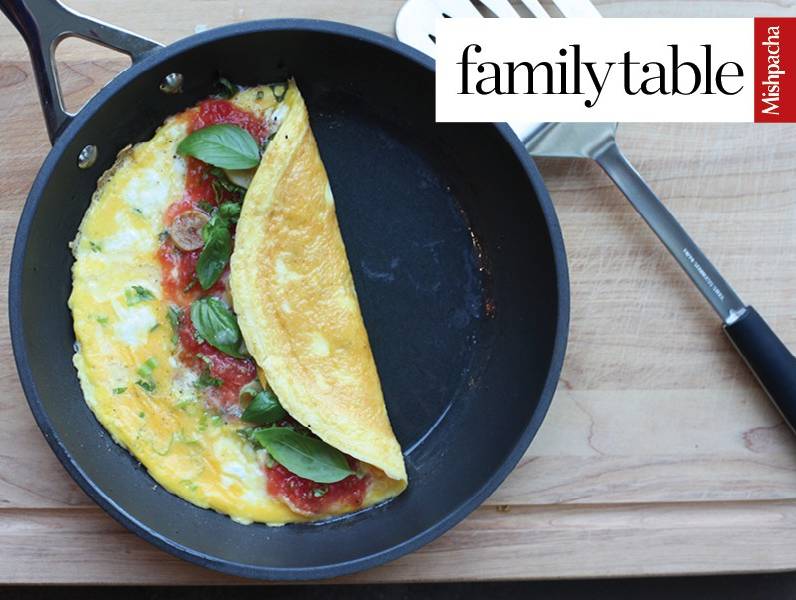 Omelet with Feta and Fresh Tomatoes