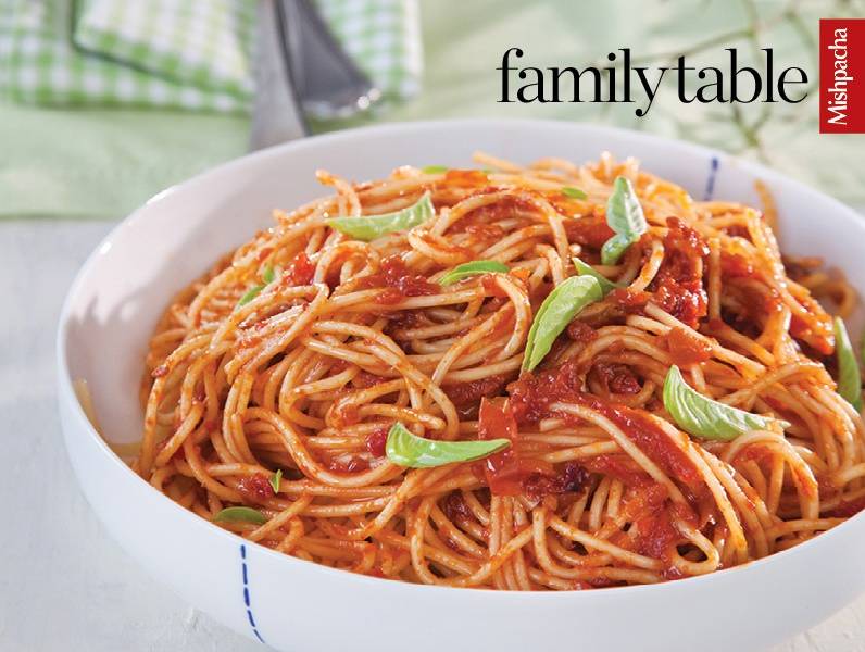 Basic Spaghetti in Homemade Neapolitan Sauce