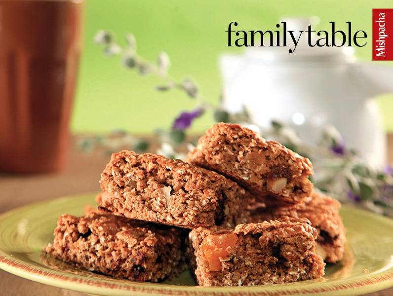 Low-fat Chewy Oatmeal Bars