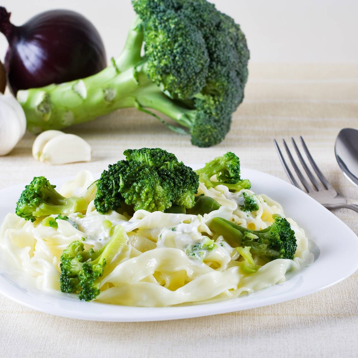 Easy Cheesy Broccoli Alfredo | Recipe