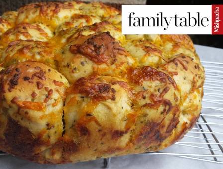 Roasted Garlic and Cheddar Cheese Pull-Apart Bread