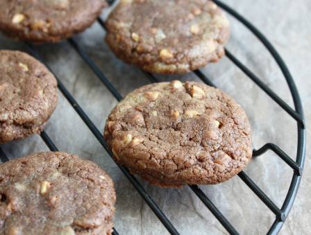 4-Ingredient Peanut Butter Chocolate Sesame Cookies (Gluten Free)