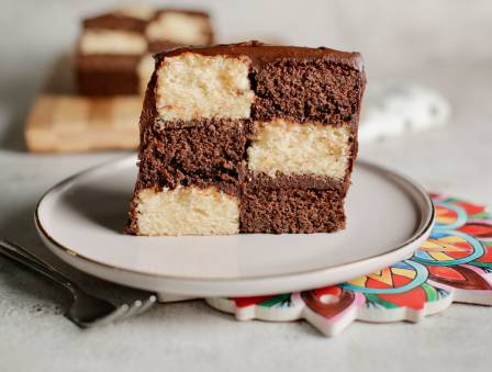 Layered or Checkerboard Cake