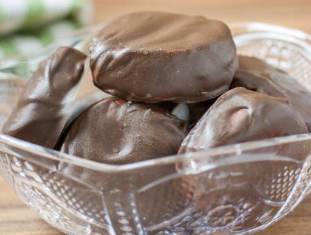 Chocolate-Dipped Peppermint Patties