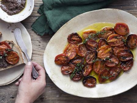 Roasted Tomatoes in Olive Oil and Thyme