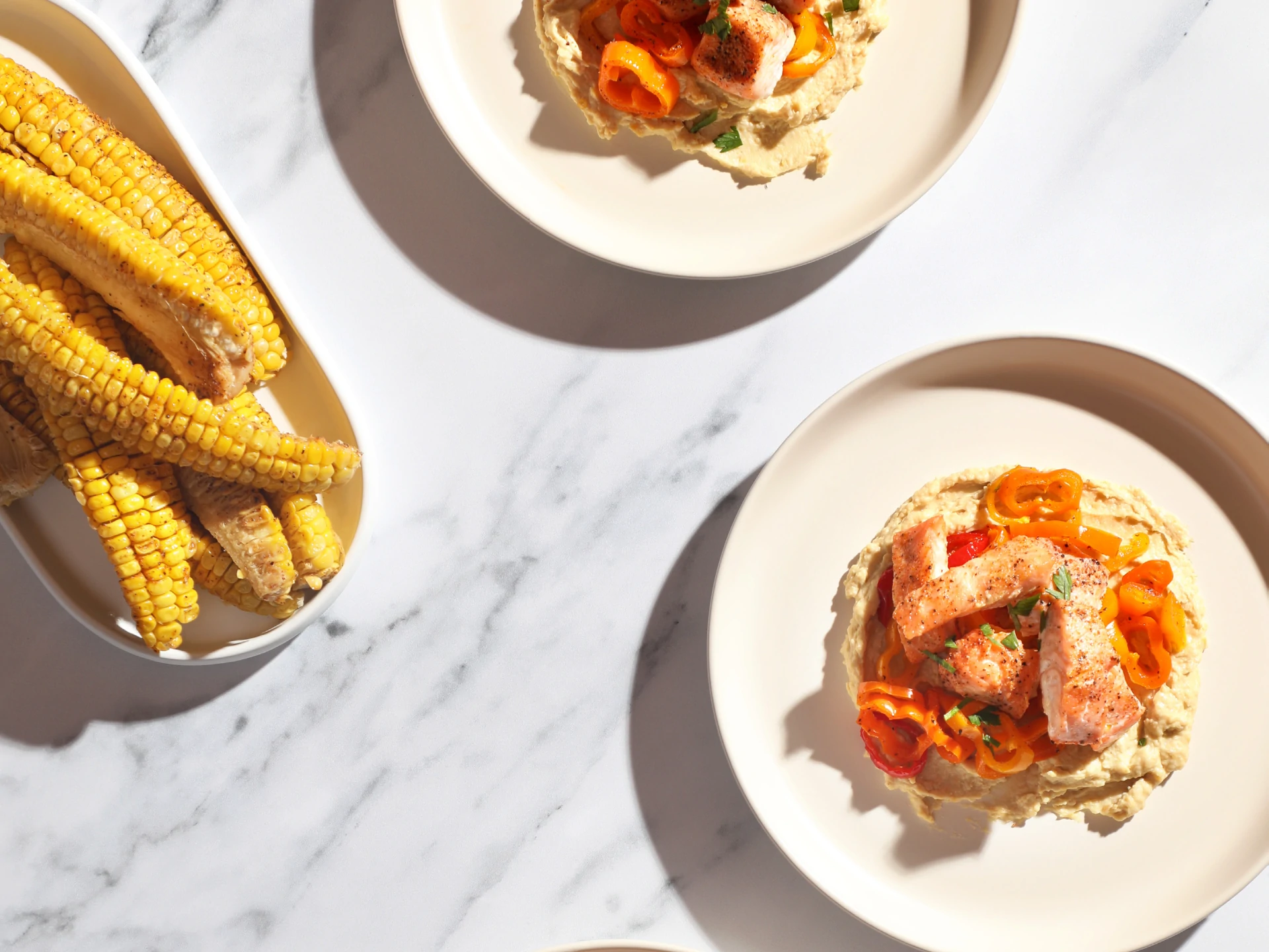 Salmon ’n Peppers over Chummus