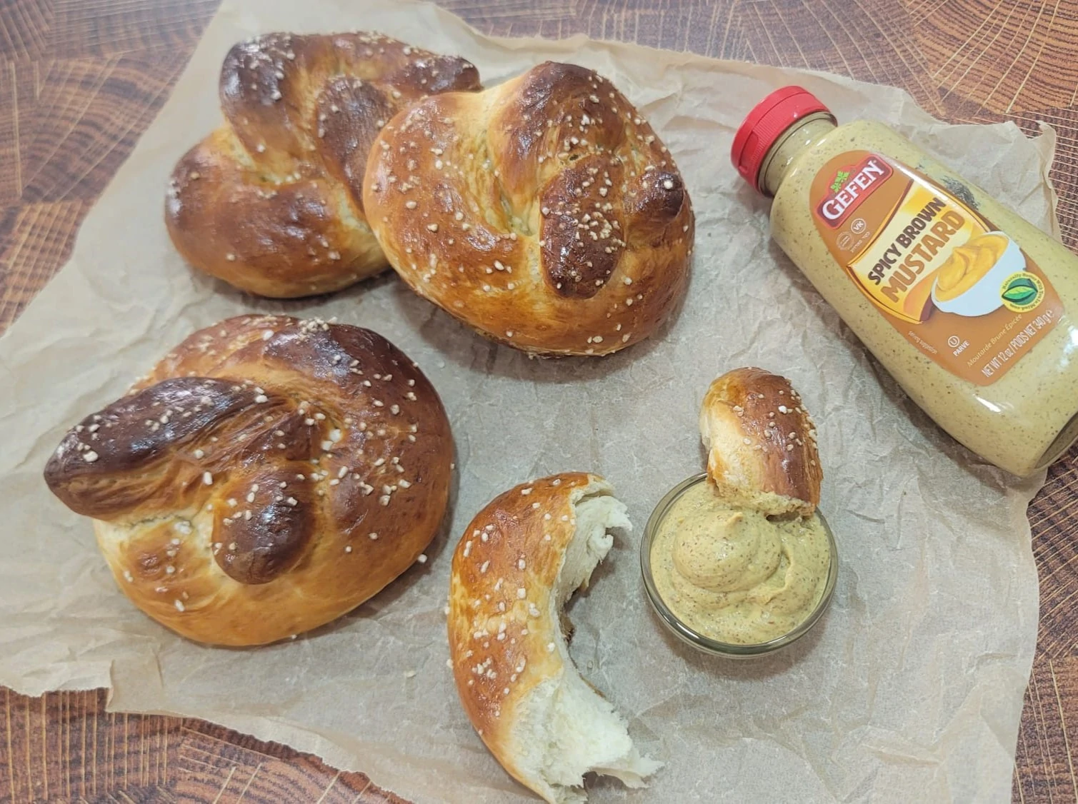 Easy Hot Pretzels