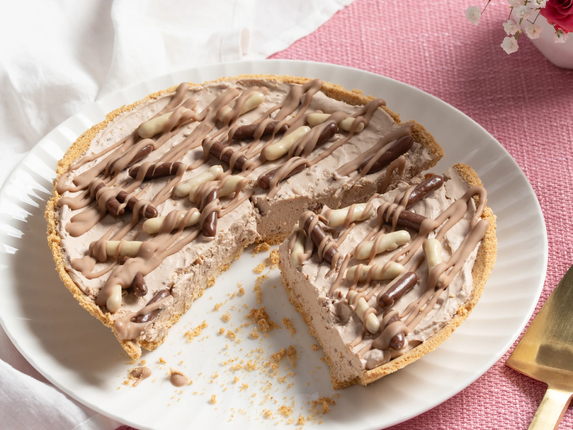 No-Bake Mocha Cheesecake with Pretzel Crunch